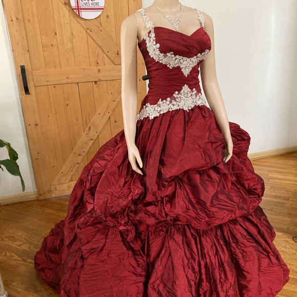 Justin Alexander Wedding Gown Size 16 - Picture 4 of 12